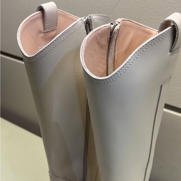 AGL MADE IN ITALY White Knee-High Combat Boots with Seamless Design - Picture 8 of 11